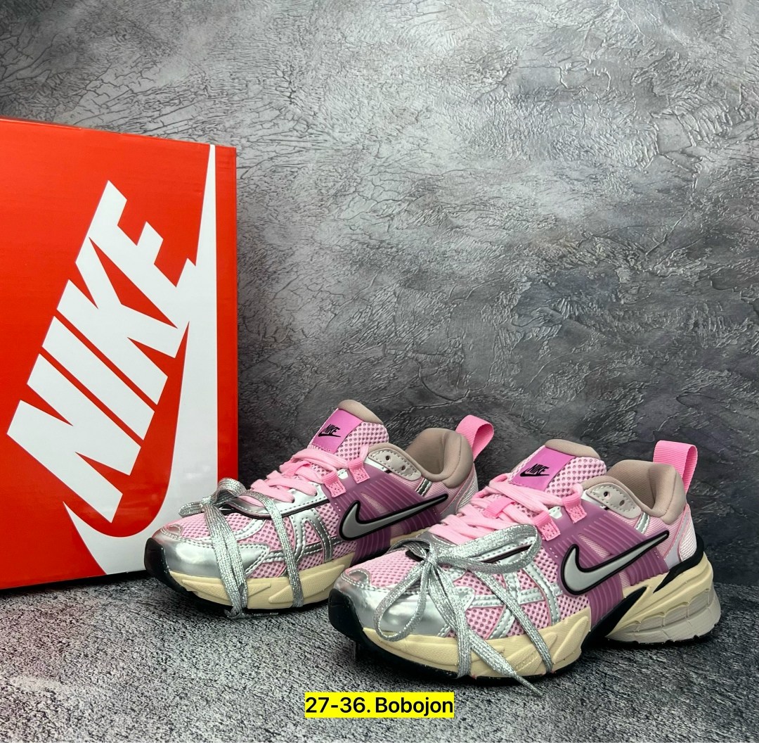 кроссовки женские nike,кроссовки nike,кроссовки nike v 2 k run,кроссовки для бега v2k run женские с низким верхом серебристо-розовые nike,кроссовки для бега v2k run женские с низким верхом белые/розов