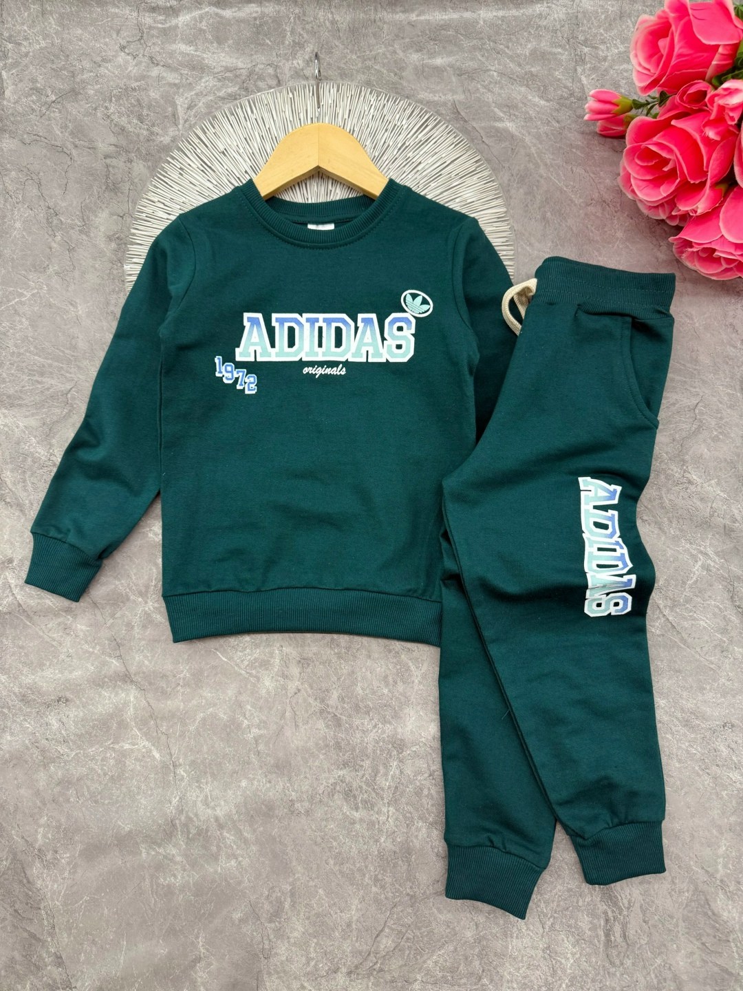 adidas детский спортивный костюм s21664,костюм спортивный для мальчика,спортивный костюм адидас теплый,детский спортивный костюм adidas,костюм спортивный