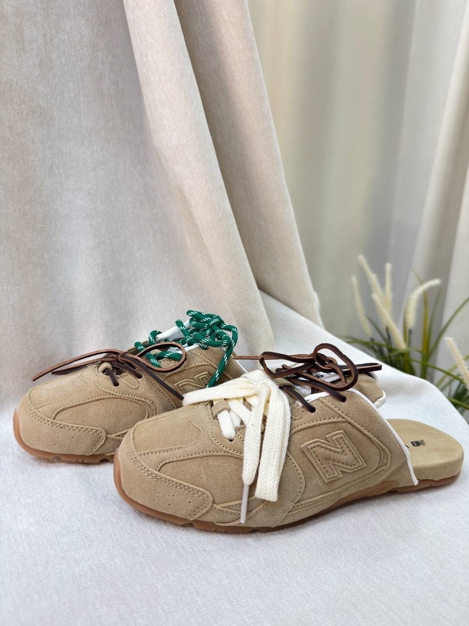 ,кроссовки miu miu,модные кроссовки,new balance miu miu кроссовки,женские кроссовки