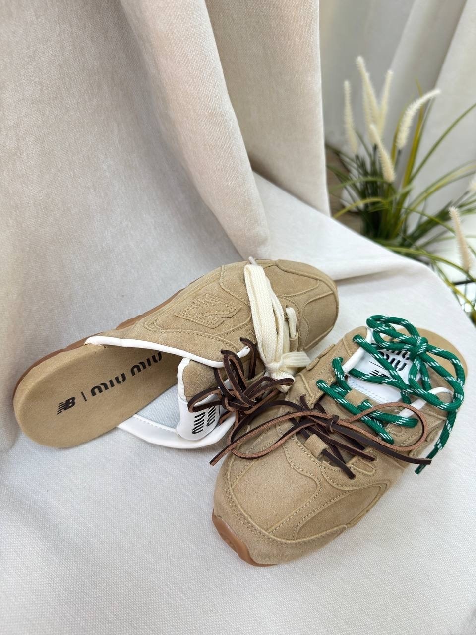 ,кроссовки miu miu,модные кроссовки,new balance miu miu кроссовки,женские кроссовки