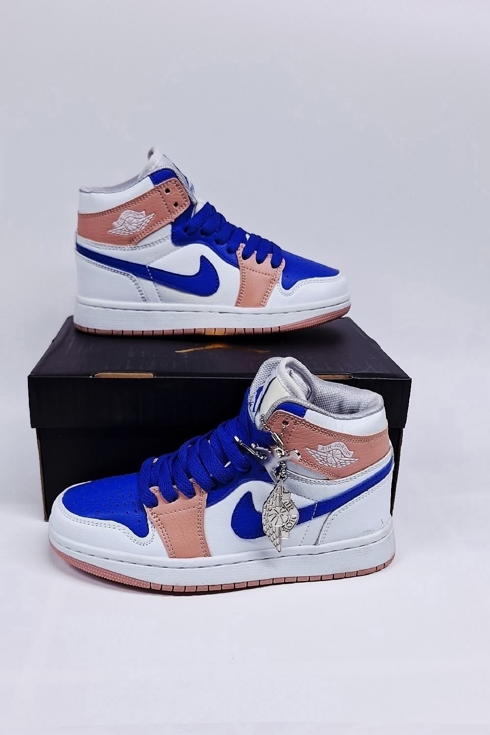 кроссовки nike air jordan 1,nike air jordan 1 mid,air jordan 1 mid,кроссовки,кроссовки nike air jordan 1 mid