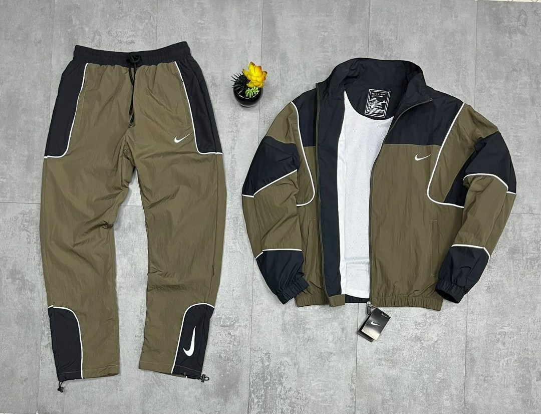 спортивный костюм мужской nike,спортивные костюмы nike,спортивный костюм мужской nike swoosh,мужские спортивные костюмы,спортивный костюм nike плащевка