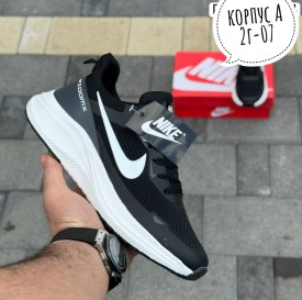 Кроссовки