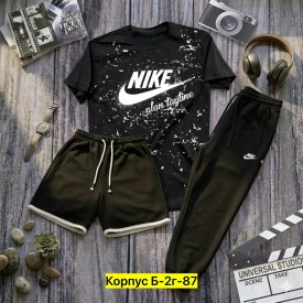 Костюм