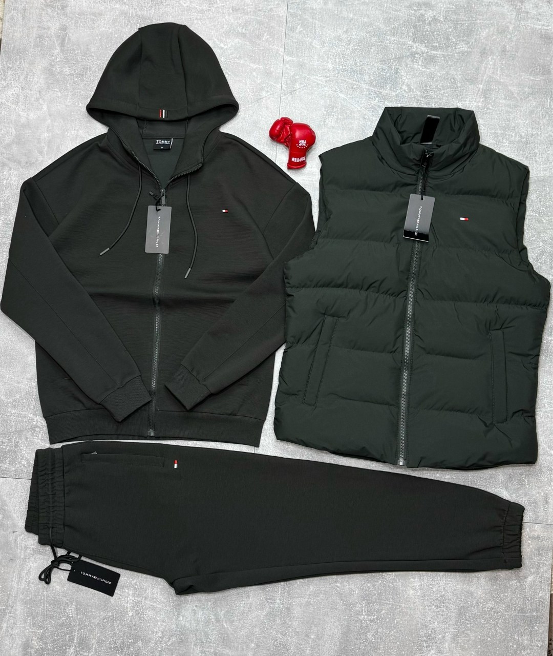 спортивный костюм томми хилфигер мужские,спортивный костюм tommy hilfiger,спортивные костюмы утепленные,костюм спортивный