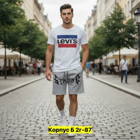 Костюм
