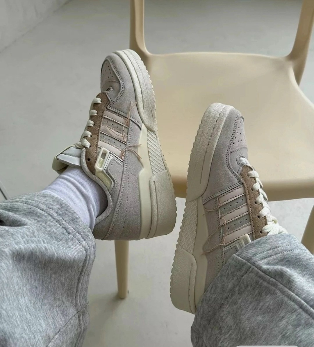 женские кроссовки adidas,adidas forum low 84 бежевый лайт,,кроссовки адидас,кроссовки adidas