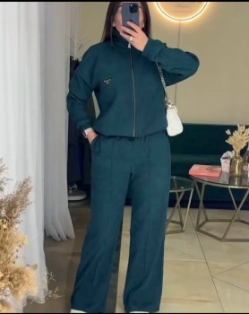 Костюм