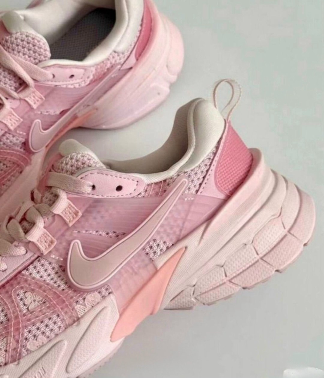 кроссовки nike женские,кроссовки,nike v2k run женские беговые кроссовки,nike розовые кроссовки,nike розовые кроссовки v2k run для женщин