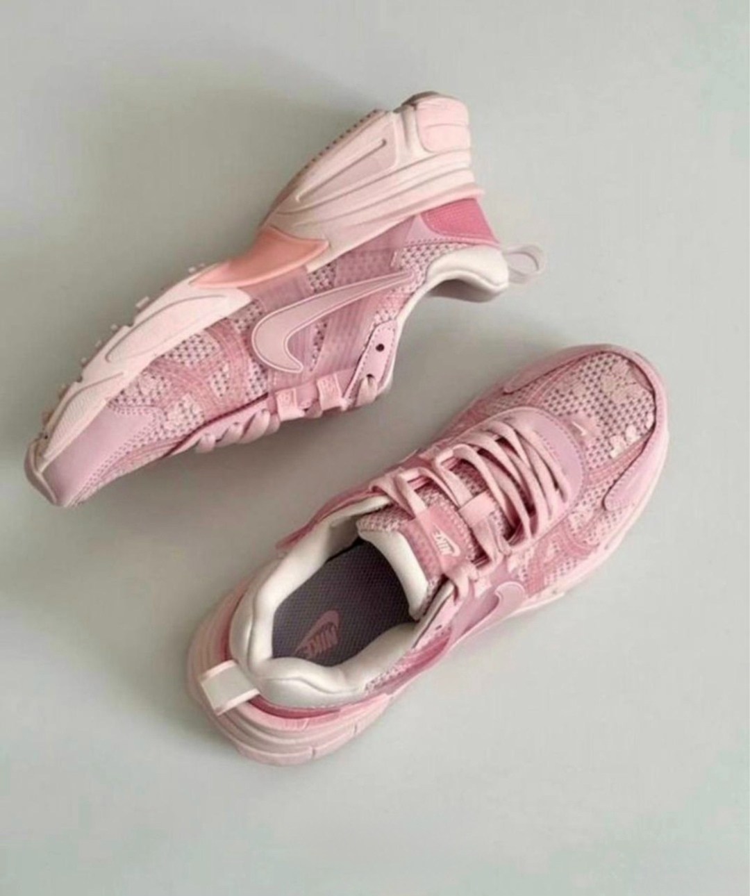 кроссовки nike женские,кроссовки,nike v2k run женские беговые кроссовки,nike розовые кроссовки,nike розовые кроссовки v2k run для женщин