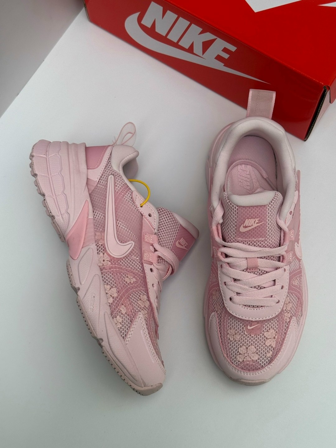 кроссовки nike женские,кроссовки,nike v2k run женские беговые кроссовки,nike розовые кроссовки,nike розовые кроссовки v2k run для женщин