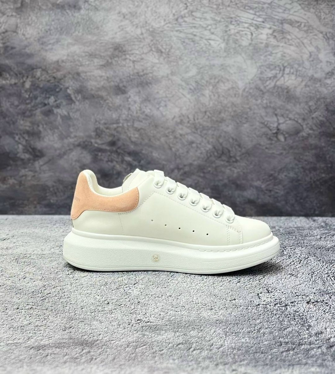 кроссовки женские alexander mcqueen,кроссовки alexander mcqueen,кеды alexander mcqueen,кеды александр маккуин оригинал,александр маккуин кроссовки оригинал