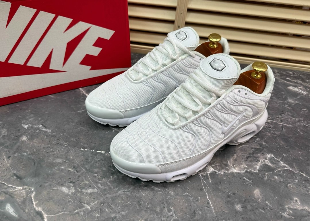 кроссовки nike air max plus tn,nike air max tn plus white,мужские кроссовки nike air max tn plus,кроссовки nike air max plus,nike air max plus tn