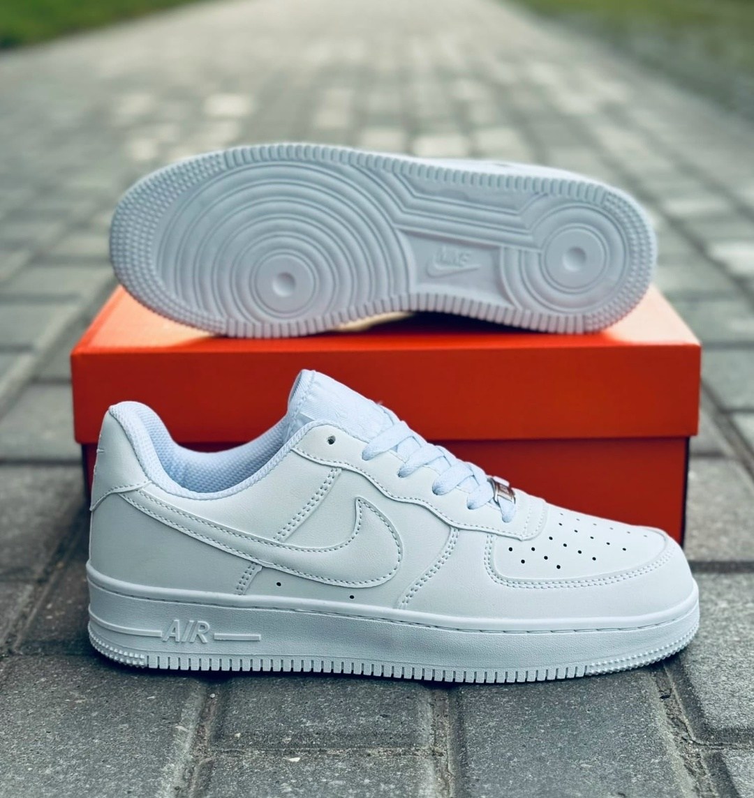кроссовки nike air force 1 форсы белые кеды,кроссовки для мужчин,реплика кроссовки найк женские,кросcовки nike air force 1,кроссовки air force low 1 форсы кеды nike