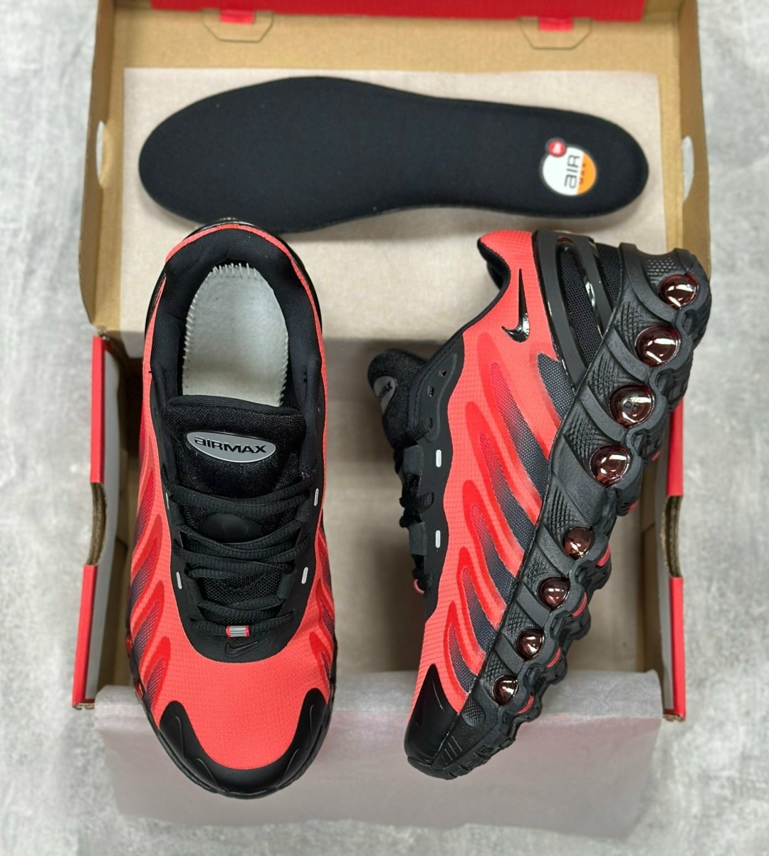 кроссовки,спортивная ,красные кроссовки nike air max dn8 bred,кроссовки nike air max dn,кроссовки nike air max dn8 gs 'black bright crimson'