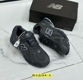 Кроссовки