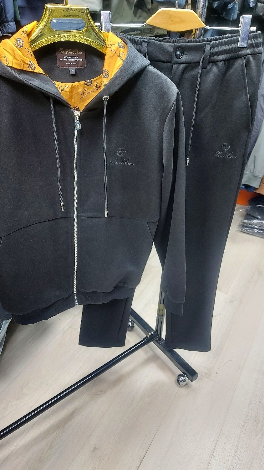 спортивный костюм brunello cucinelli,костюм brunello cucinelli,спортивный костюм мужской brunello cucinelli,костюм спортивный,спортивный костюм brunello cucinelli premium beige