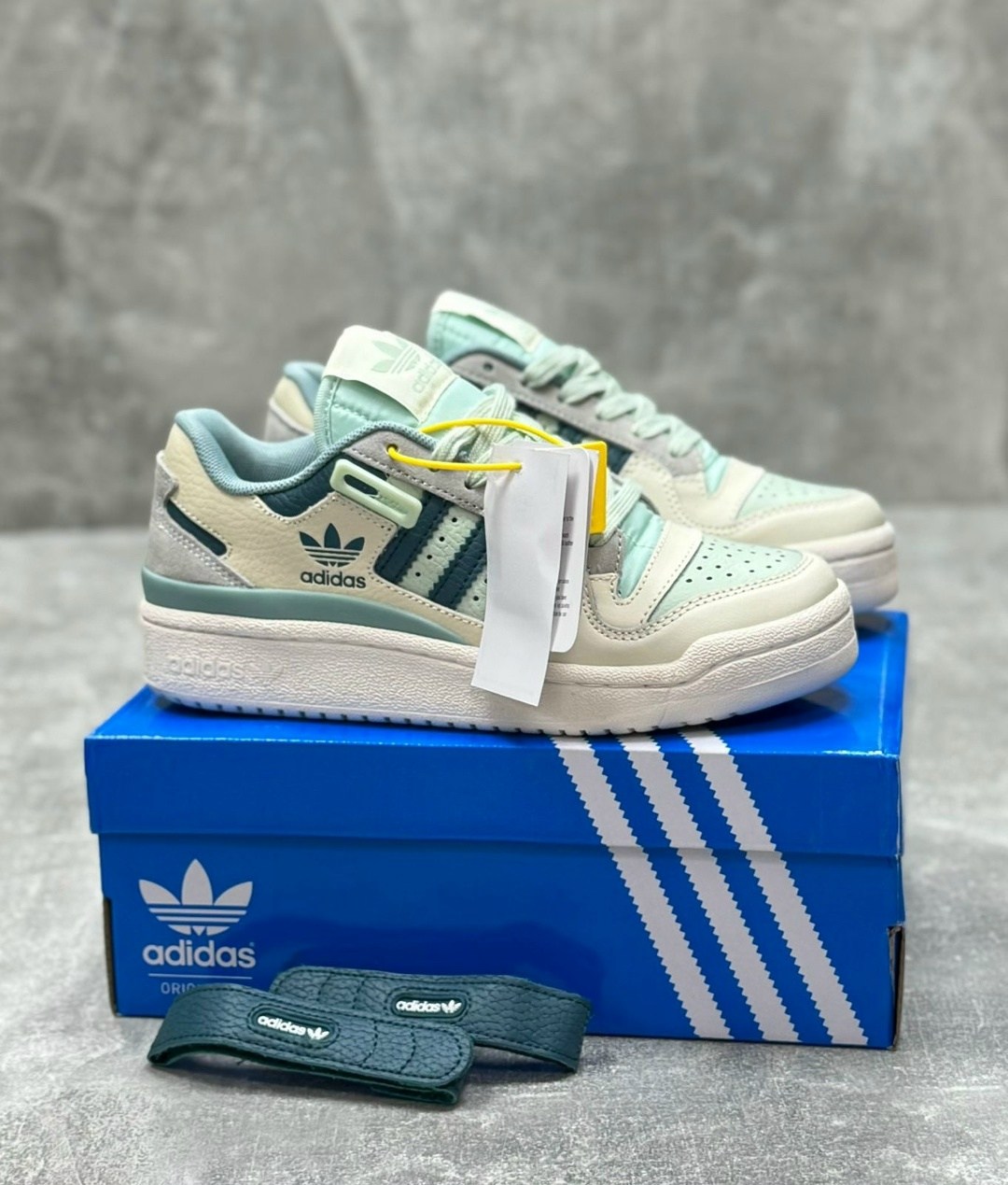 кроссовки adidas,женские кроссовки adidas,adidas forum 84 low,кроссовки,кроссовки adidas хаки