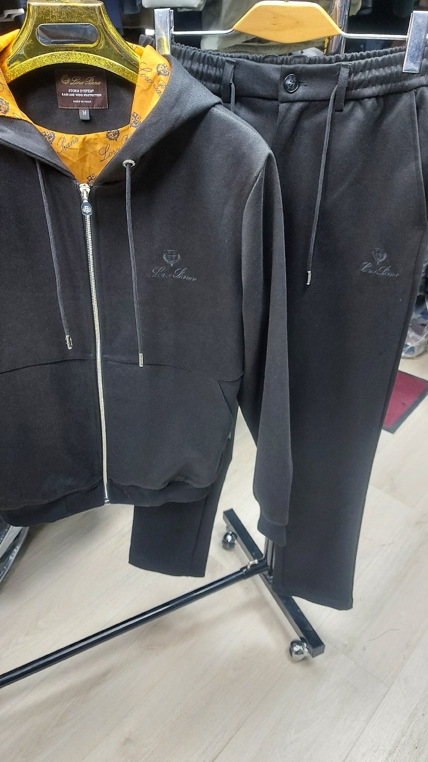 спортивный костюм brunello cucinelli,костюм brunello cucinelli,спортивный костюм мужской brunello cucinelli,костюм спортивный,спортивный костюм brunello cucinelli premium beige