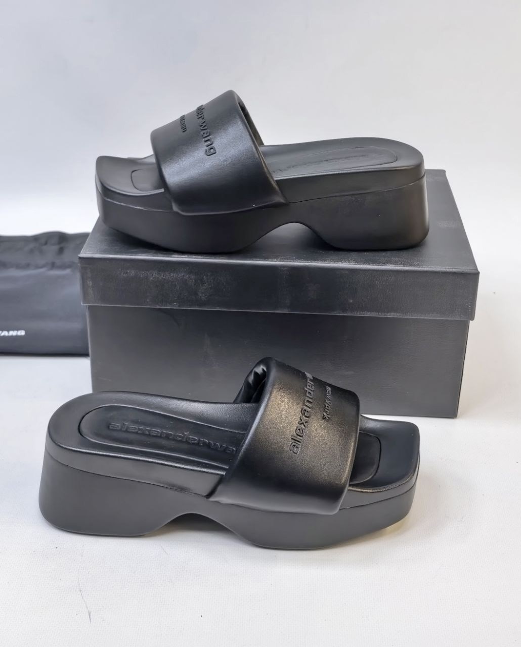 шлепанцы alexander wang,шлепки alexander wang,босоножки alexander wang,alexander wang шлепки на платформе,шлепанцы женские alexander wang