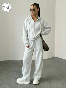 Костюм