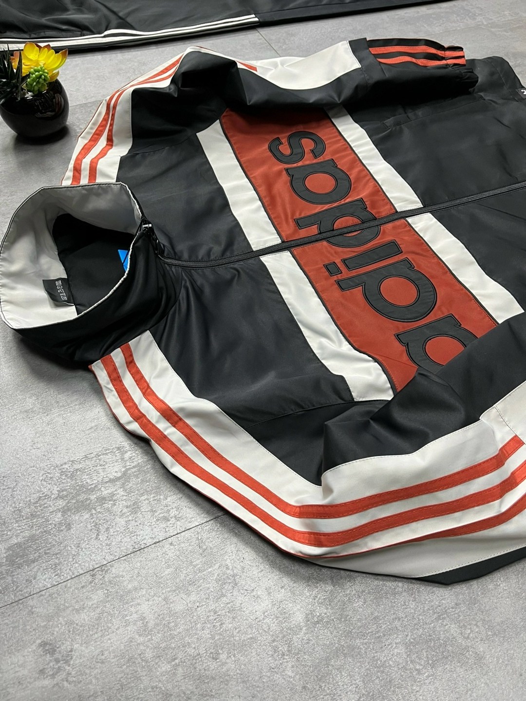 брюки ветрозащитные adidas g89125,спортивные костюмы адидас,адидас штаны,f50 adidas спортивный костюм,штаны adidas