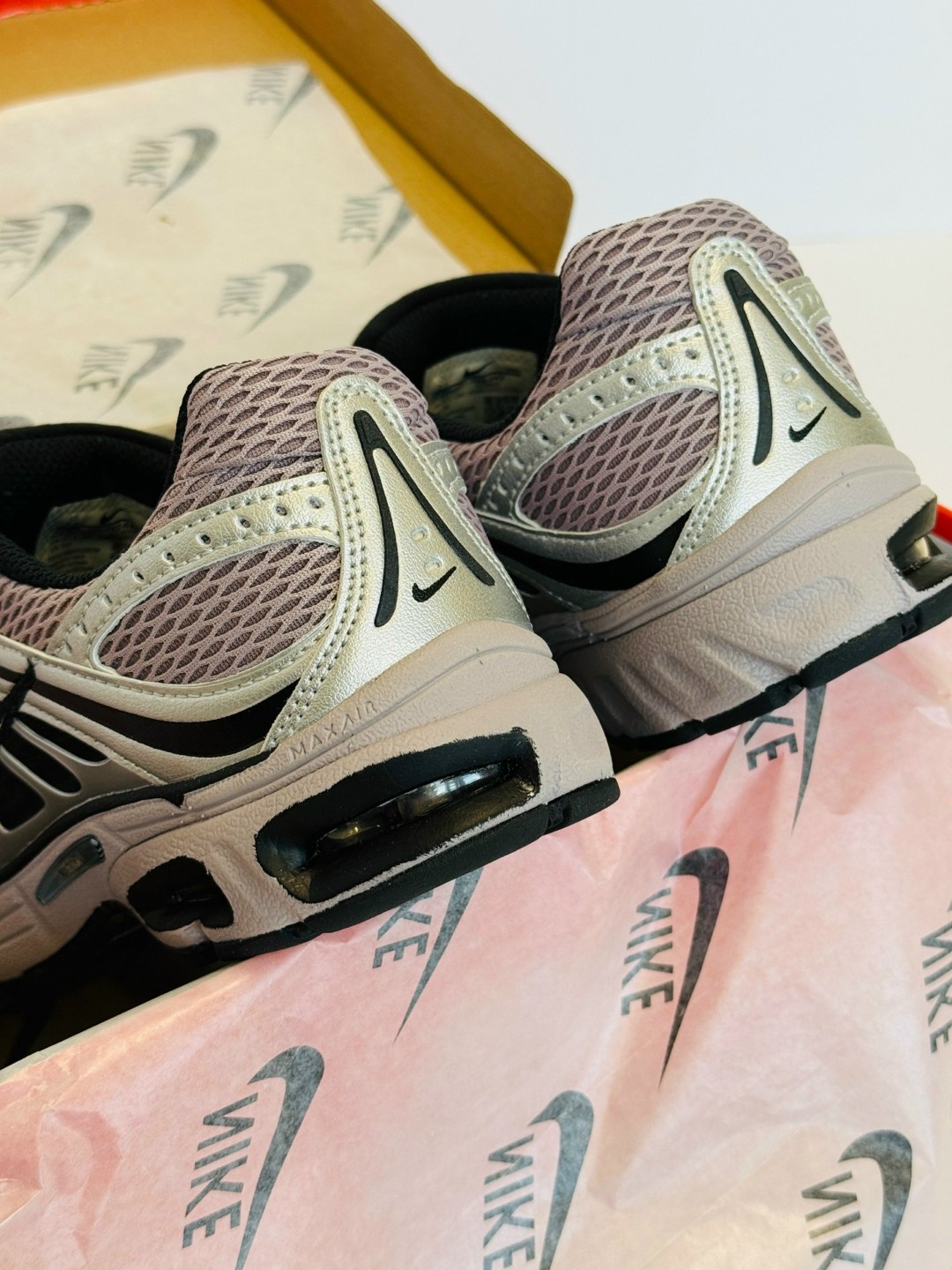 кроссовки nike zoom vomero 5,nike zoom vomero 5,кроссовки nike,nike air zoom vomero 5,nike низкие массивные кроссовки air max moto 2k женские розовые