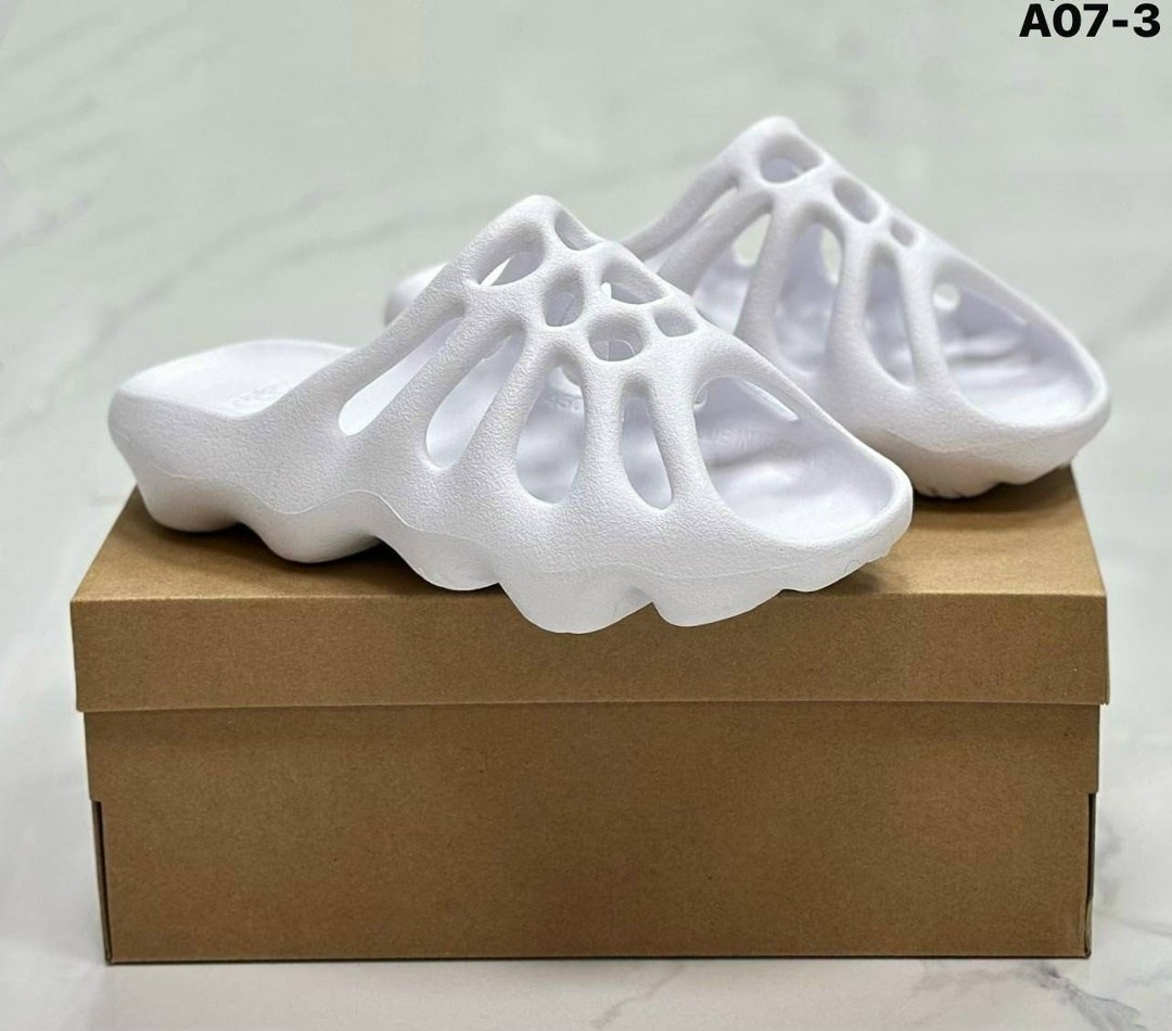 adidas yeezy foam runner,кроссовки adidas yeezy foam runner,adidas yeezy 450 slide,adidas yeezy foam runner ararat size 9,yeezy foam runner
