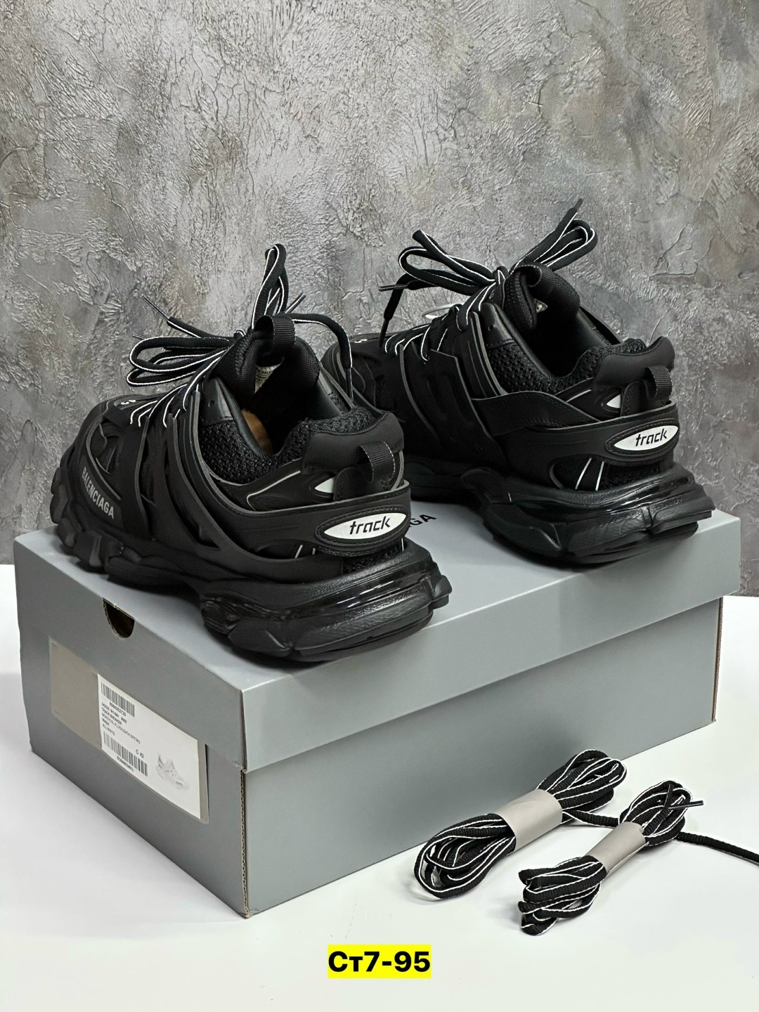 кроссовки balenciaga track,кроссовки balenciaga,кроссовки balenciaga женские,кроссовки баленсиага track balenciaga,мужские кроссовки balenciaga track в стиле баленсиага черные многослойная подошва