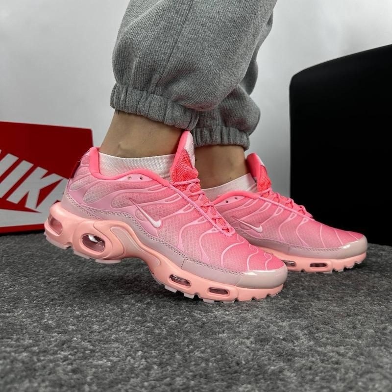 nike air max plus tn pink,nike tn pink,nike air max tn розовые,женские кроссовки nike air max plus tn pink,спортивные кроссовки air max plus tn nike