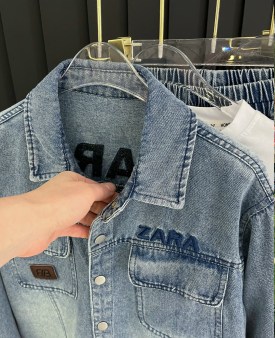 Джинсы