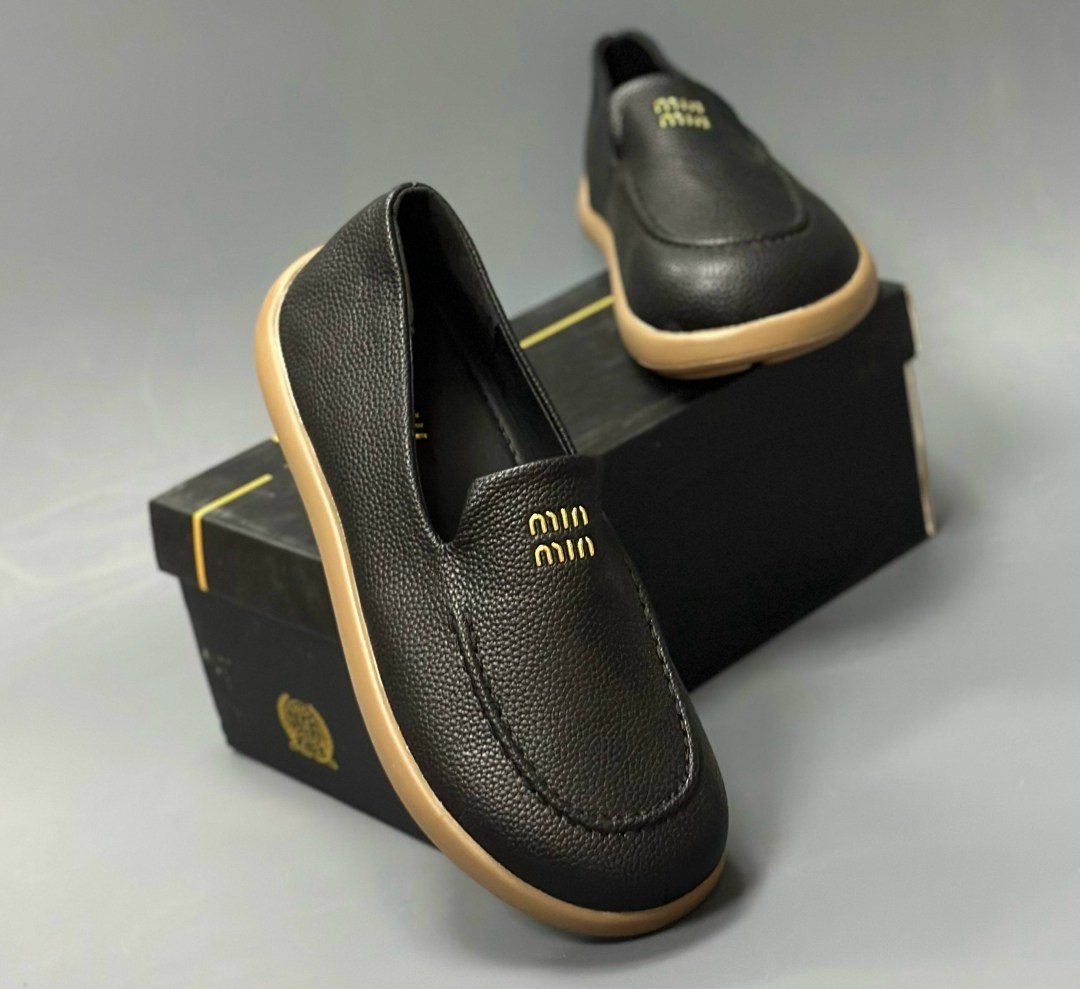 ,кожаные лоферы,лоферы прада женские,лоферы prada,женские кожаные лоферы