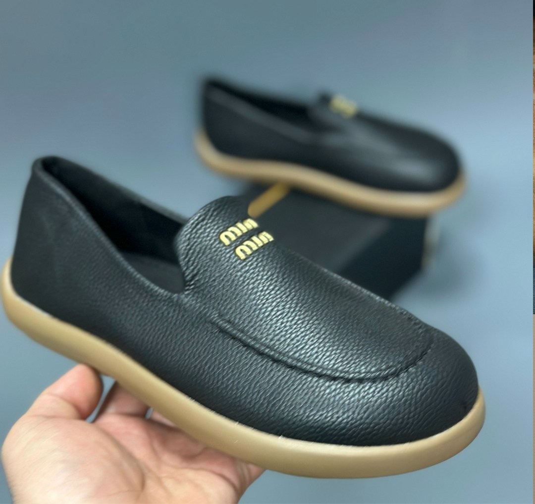 ,кожаные лоферы,лоферы прада женские,лоферы prada,женские кожаные лоферы