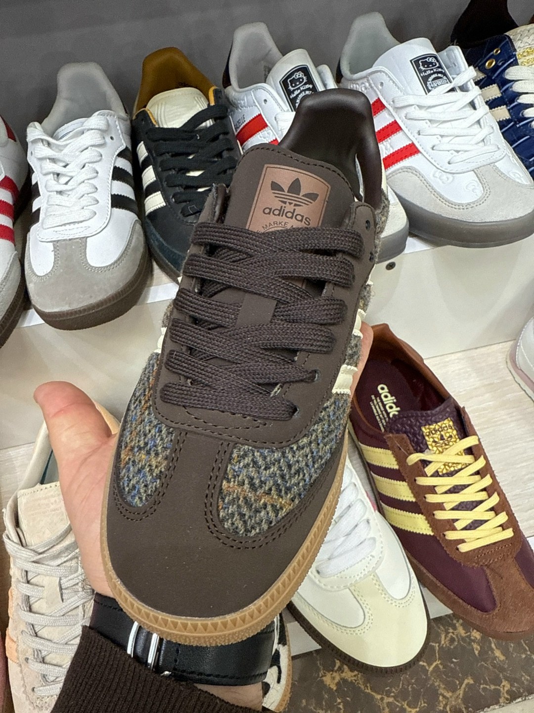 кроссовки adidas samba og,adidas кроссовки adidas,кроссовки adidas samba,кроссовки adidas samba og tweed pack-dark brown коричневый,кроссовки adidas samba og tweed pack dark brown