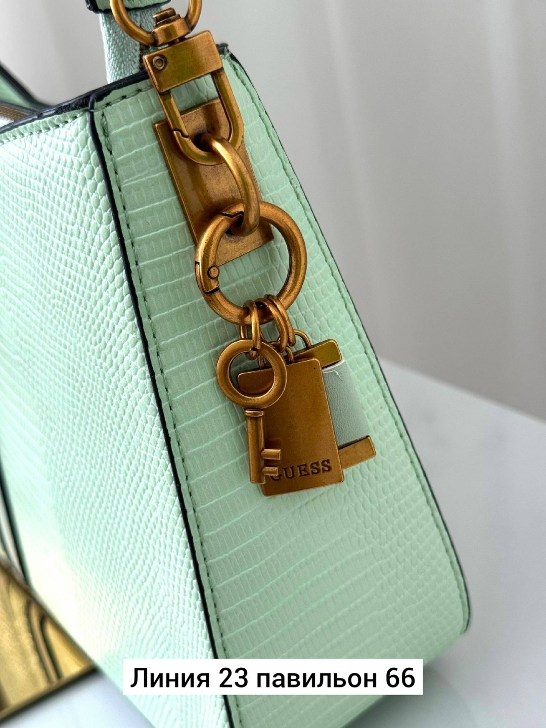 женская сумка guess,guess сумка на плечо,guess сумка кросс боди,cумка guess,сумка на плечо guess ginevra