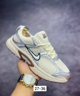 Кроссовки