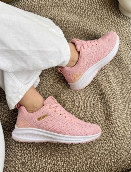 Кроссовки