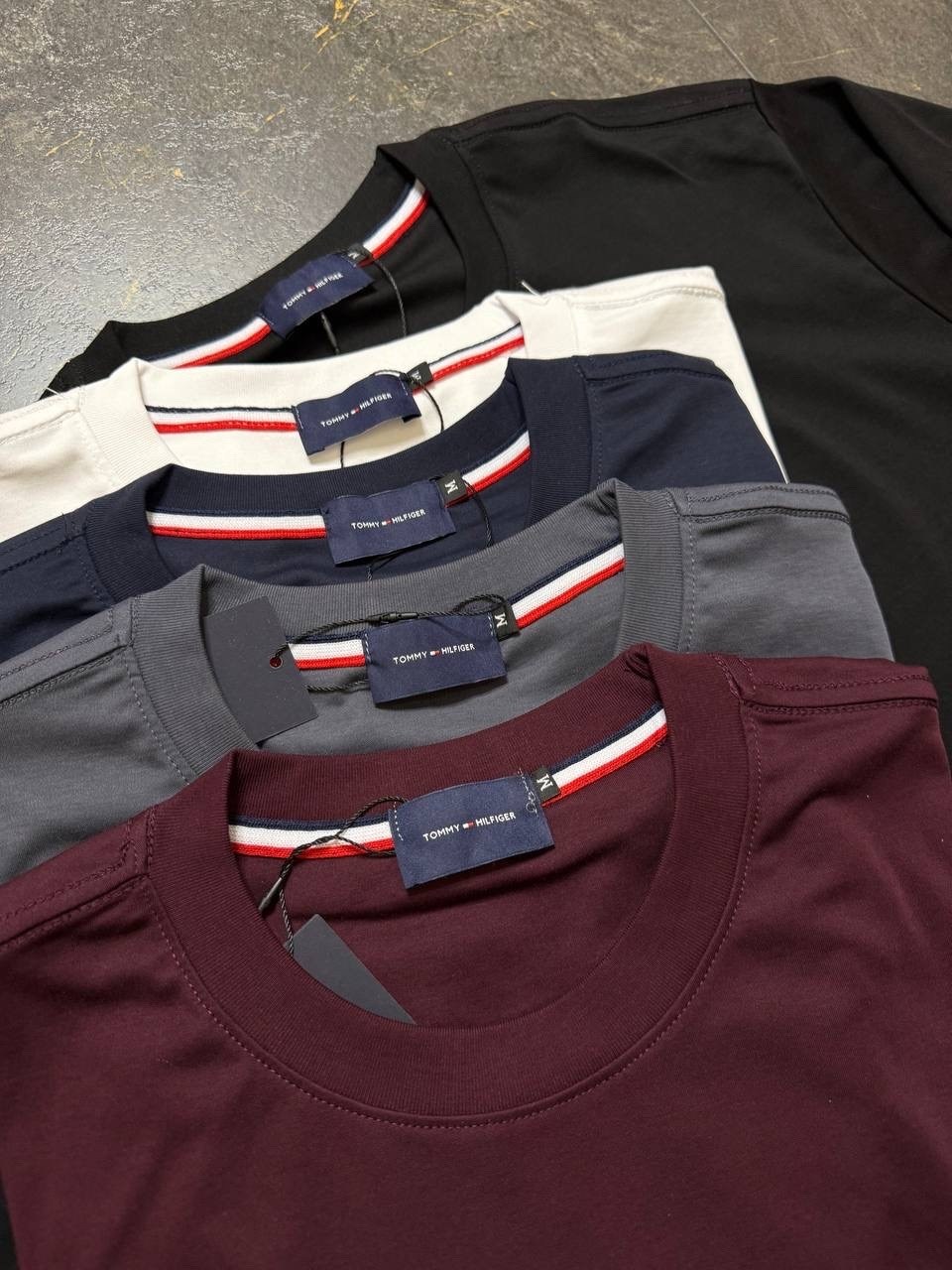 футболка томми хилфигер мужские белая,футболка мужская tommy hilfiger,футболки tommy hilfiger,футболки мужские,футболки мужские белые