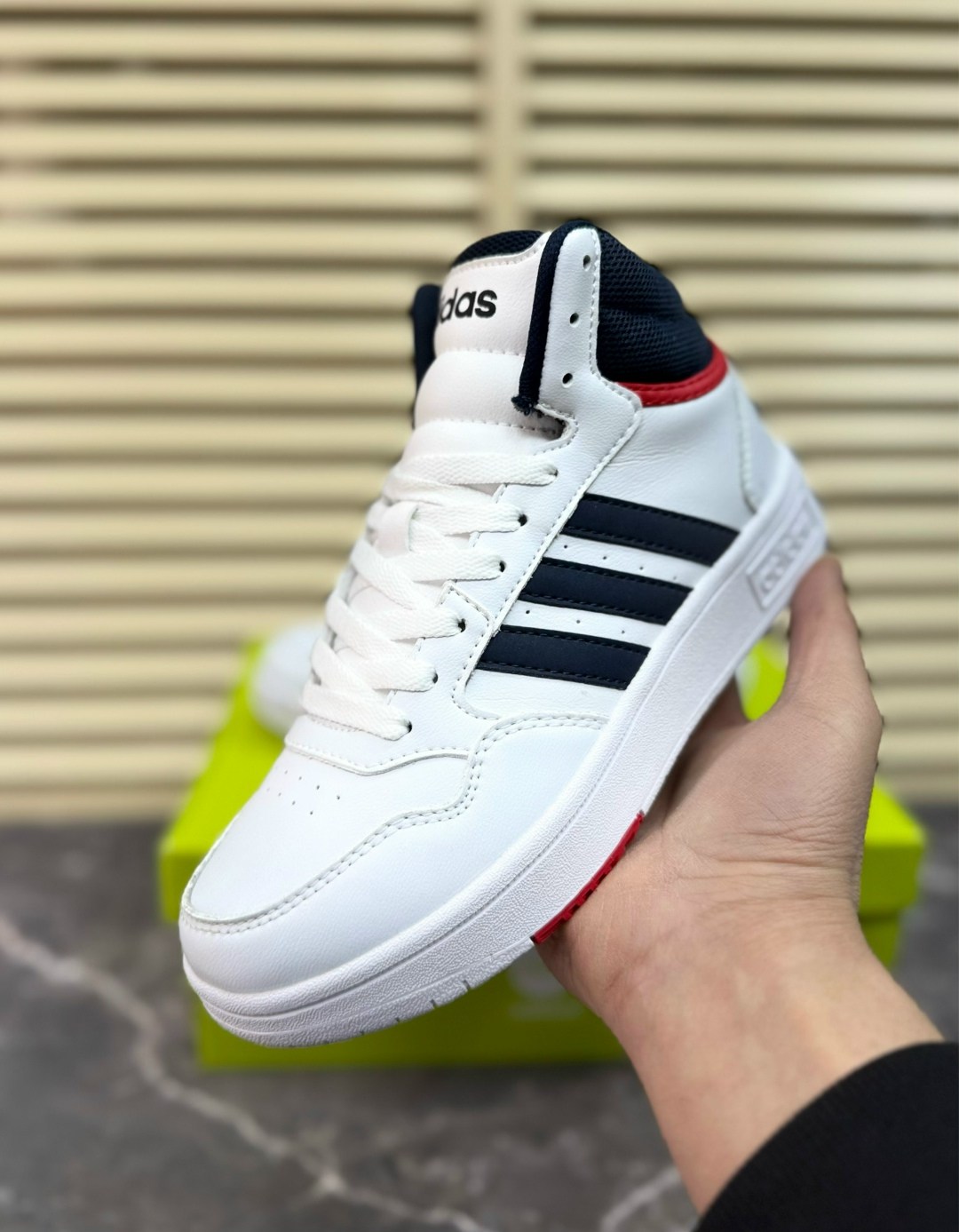 adidas hoops 3.0 mid,adidas hoops 2.0 mid shoes,кроссовки мужские adidas hoops 2.0 mid белые, черные,кроссовки adidas hoops 2.0,кеды adidas hoops выс бел тем син зим