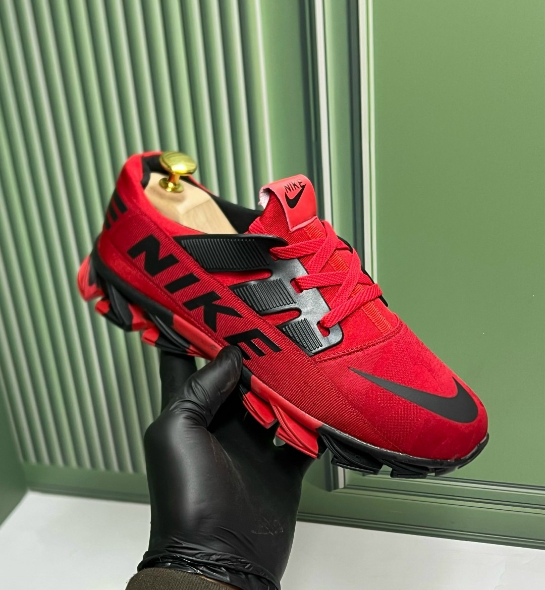кроссовки,кроссовки nike,кроссовки мужские nike air max plus,красные кроссовки,кроссовки найк шокс