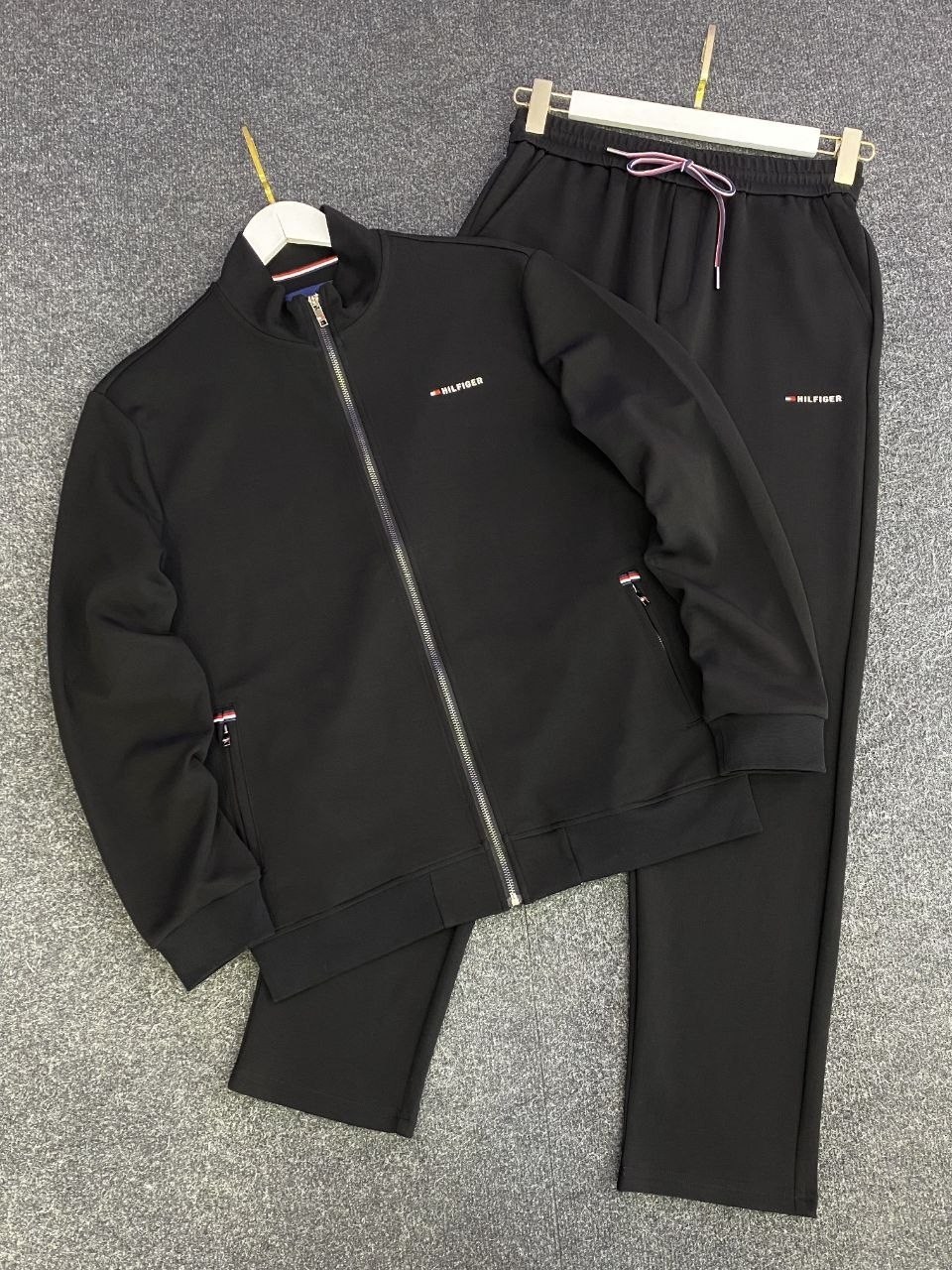 спортивный костюм tommy hilfiger,спортивный костюм томми хилфигер мужские,спортивный костюм,спортивный костюм спортивные костюмы,мужские спортивные костюмы