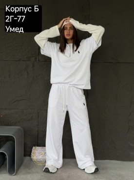 Костюм