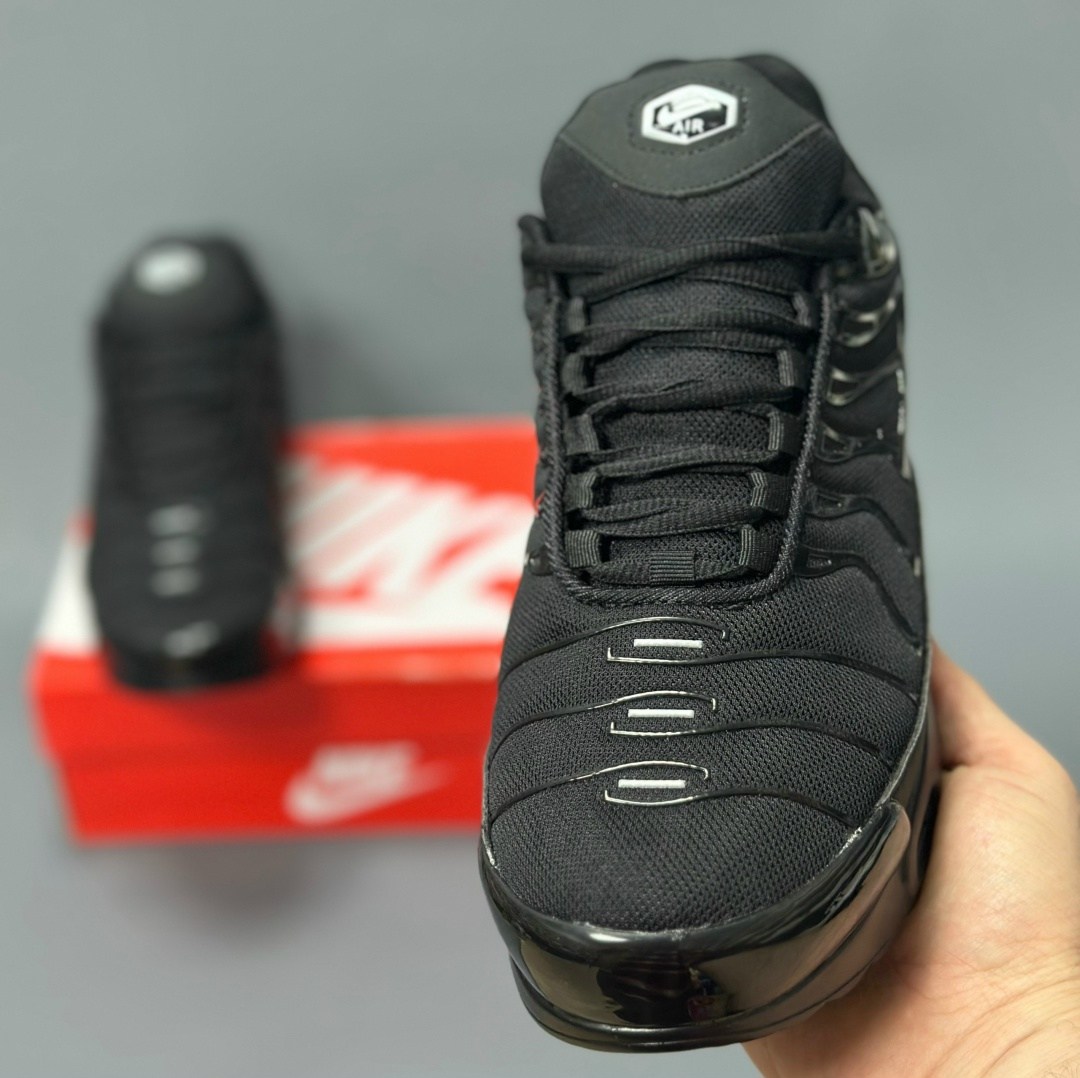 кроссовки nike air max tn plus,кроссовки мужские nike air max tn plus,nike air max tn plus black,nike air max plus tn,nike air max tn plus черные
