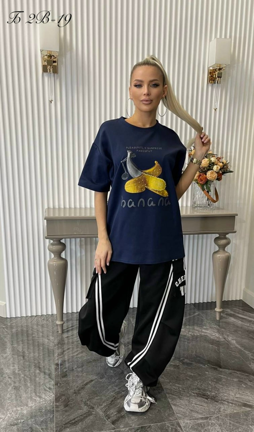 женская футболка,футболки модные,,костюмчик