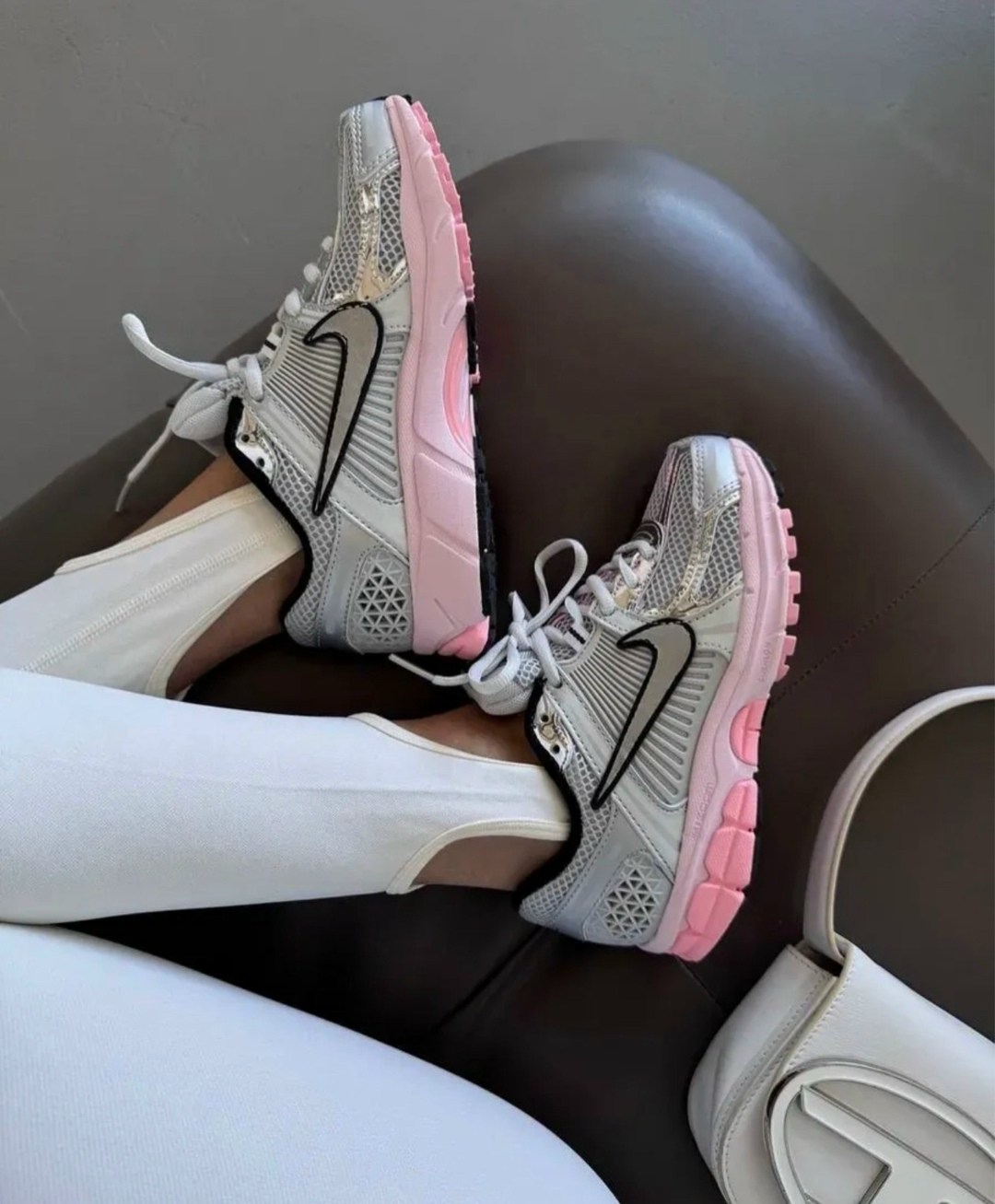 кроссовки nike zoom vomero 5,кроссовки nike,кроссовки,женские кроссовки nike air zoom vomero 5,кроссовки nike air zoom vomero 5