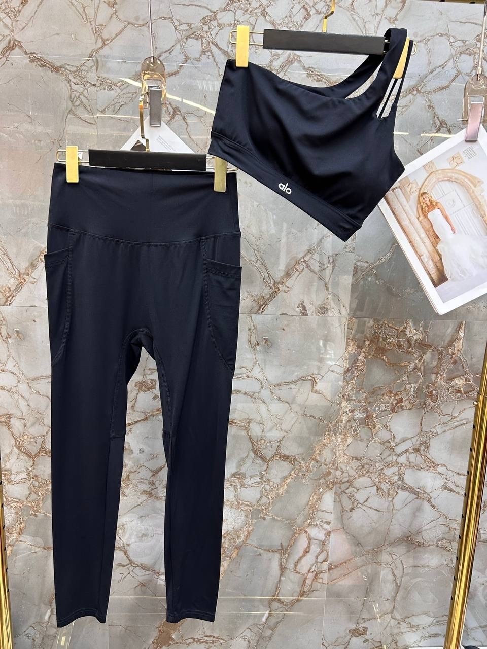 кроссовки женскиe,кроссовки модные,кроссовки alexander wang,спортивная обувь,кроссовка