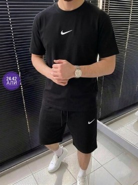 Костюм
