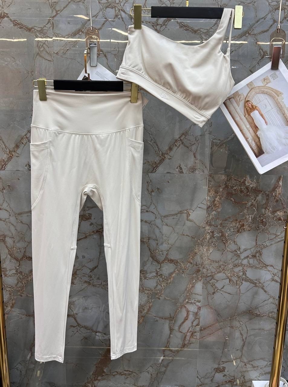 кроссовки женскиe,кроссовки модные,кроссовки alexander wang,спортивная обувь,кроссовка