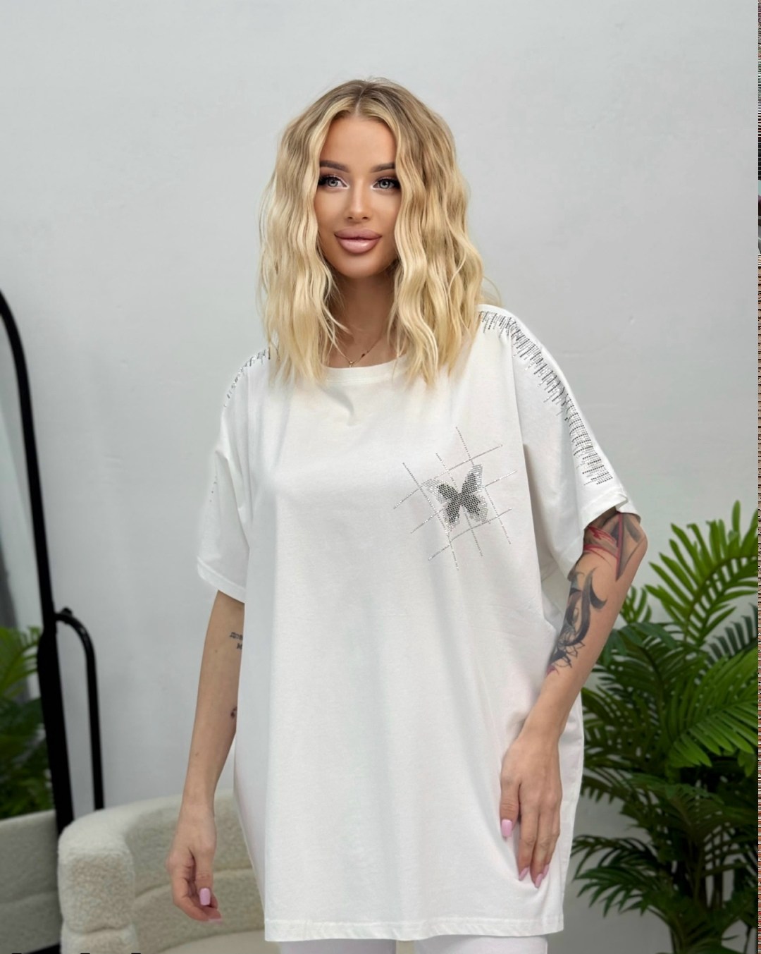 футболка со стразами оверсайз gul fashion,женская футболка,женская футболка оверсайз,футболка оверсайз базовая со стразами,женская футболка оверсайз со стразами