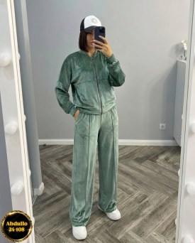 Костюм